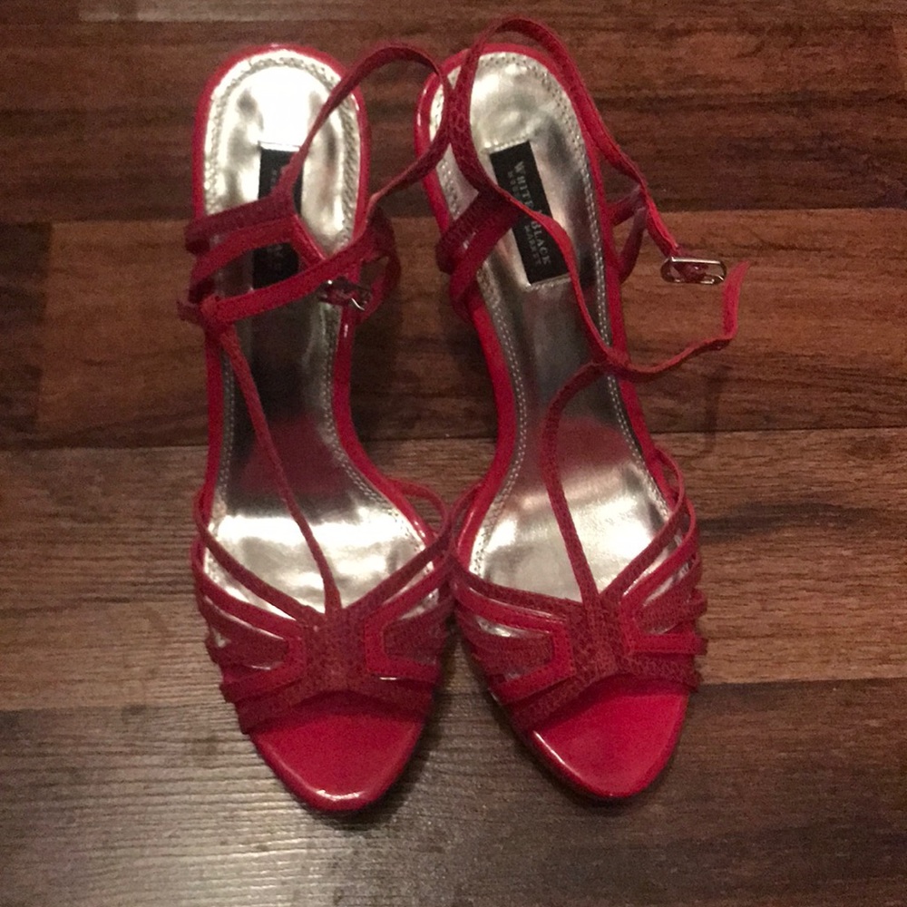 Whit House Black Market  heels